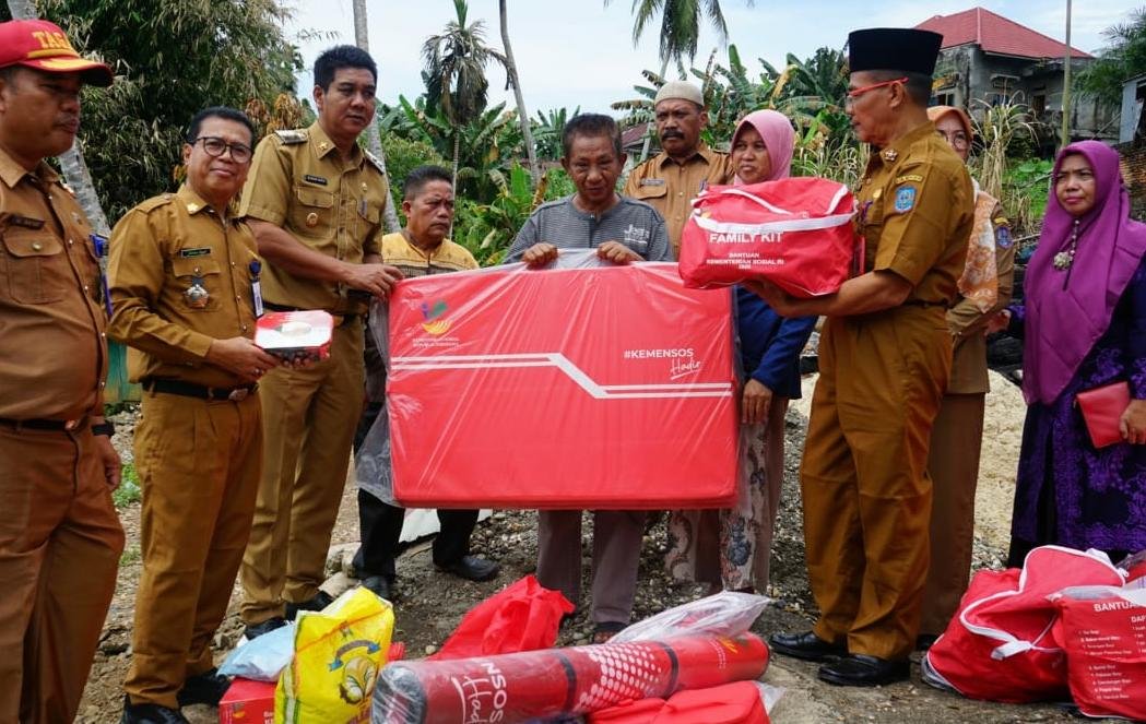 Nilwan Yahya Santuni Keluarga Korban Kebakaran