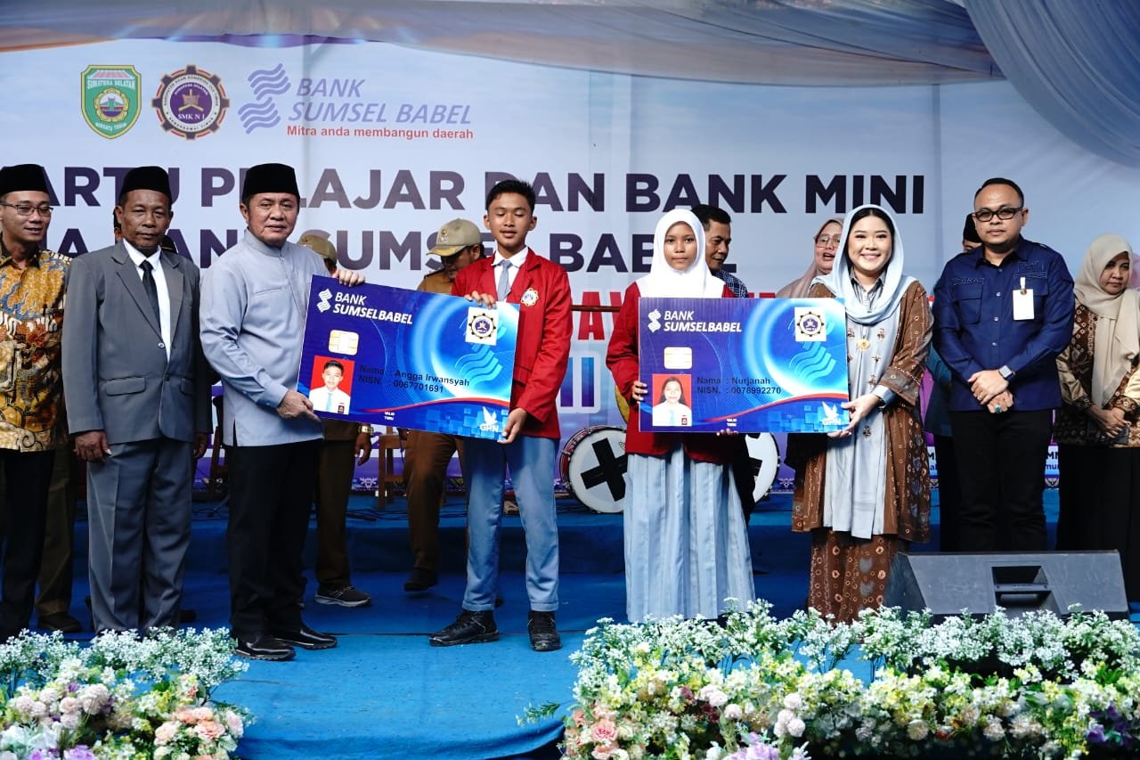 Herman Deru Harapkan Bank Mini Dapat Jadi Sarana Pembinaan Perbankan Bagi Siswa dan Siswi