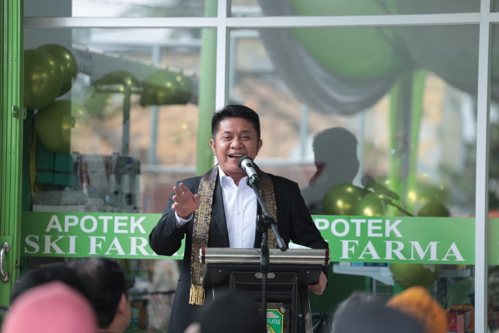 grand-launching-apotek-riski-farma