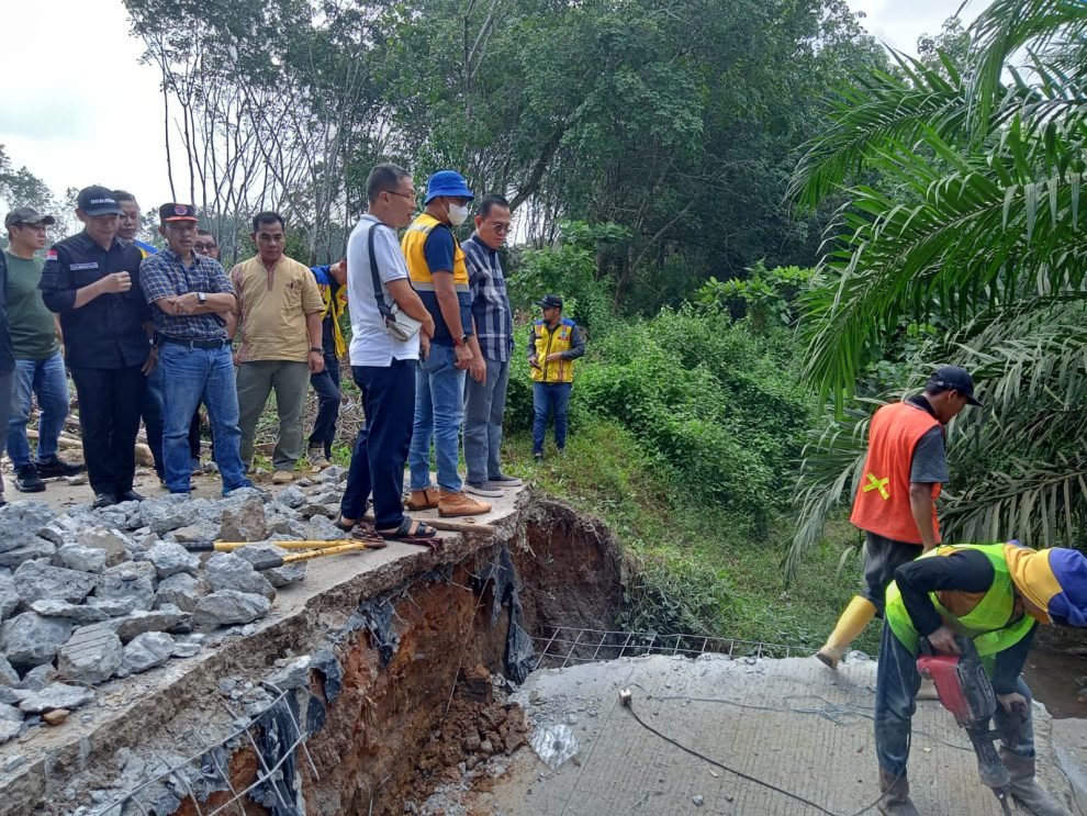 Pastikan Pelaksanaan Jalan Fungsional Lebaran Berjalan Lancar, Pj. Bupati Banyuasin Cek Langsung Ke Lapangan